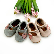 Load image into Gallery viewer, Oyster Lily Janes Infant Baby & Toddler Girl Shoes
