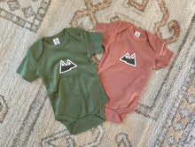 Load image into Gallery viewer, Mountain Organic Short Sleeve Bodysuit - Rose