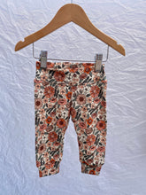 Load image into Gallery viewer, Organic Floral Leggings
